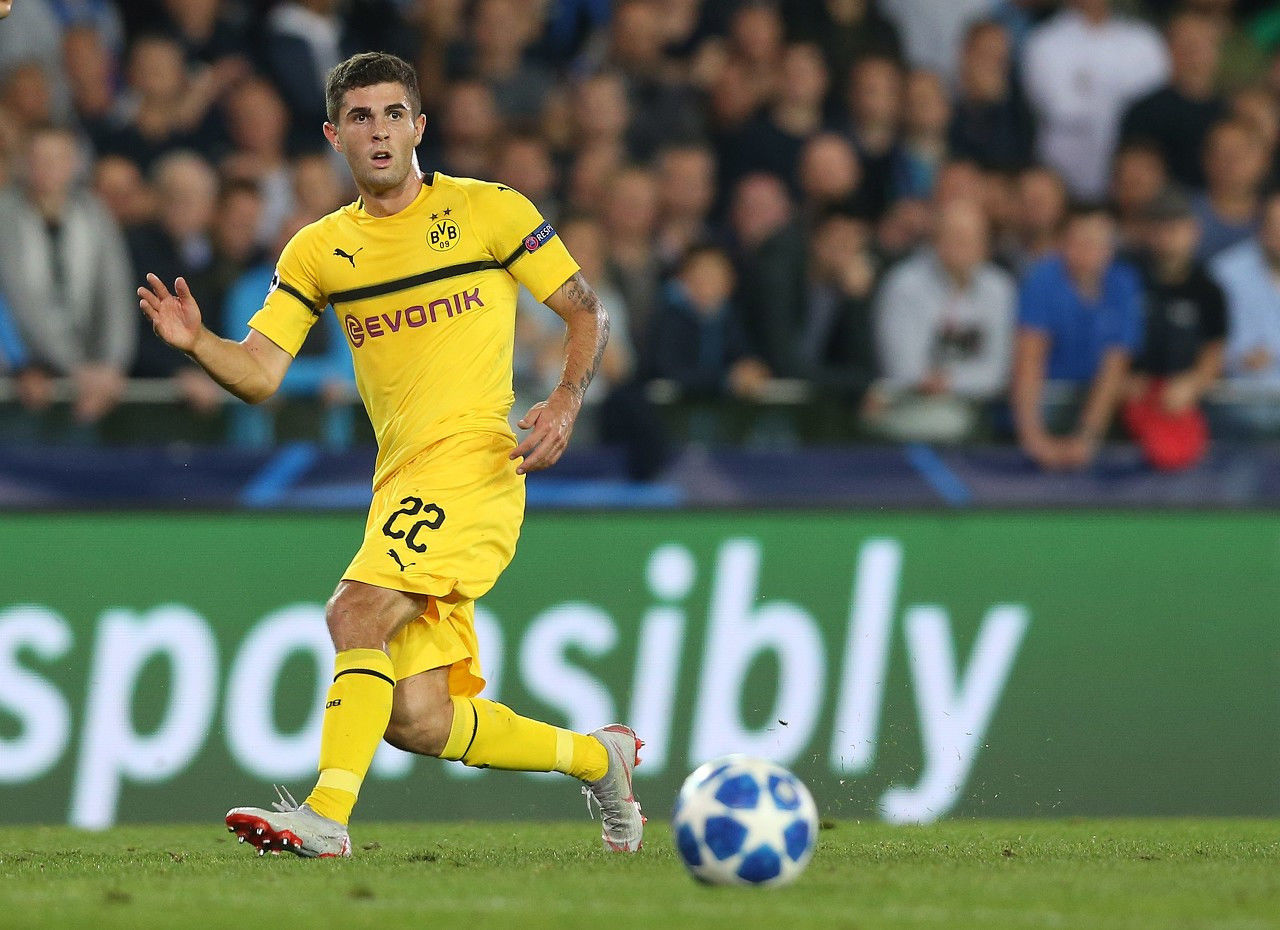 或是另谋出 或是另谋出