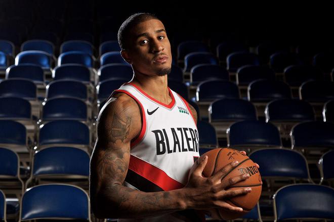 明了自己的 明了自己的