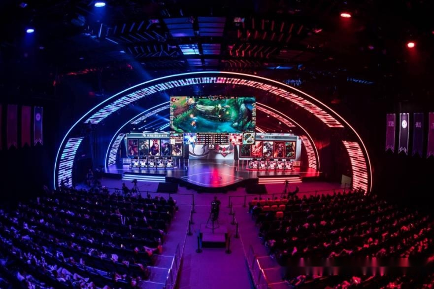 随着矛盾加 随着矛盾加