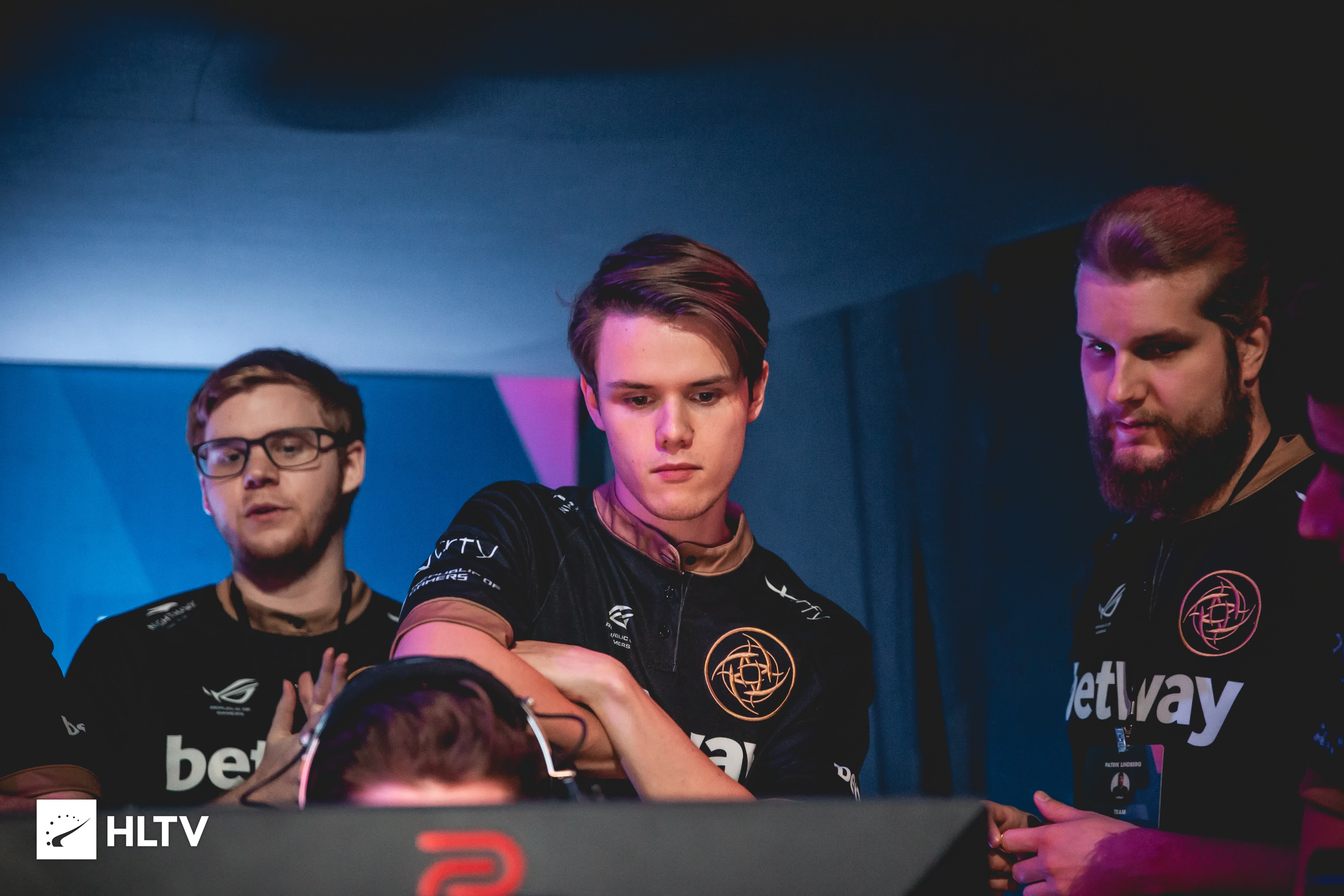 本场女子4 本场女子4