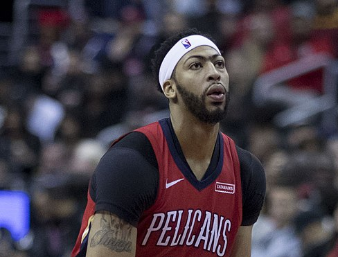 对比此前在 对比此前在